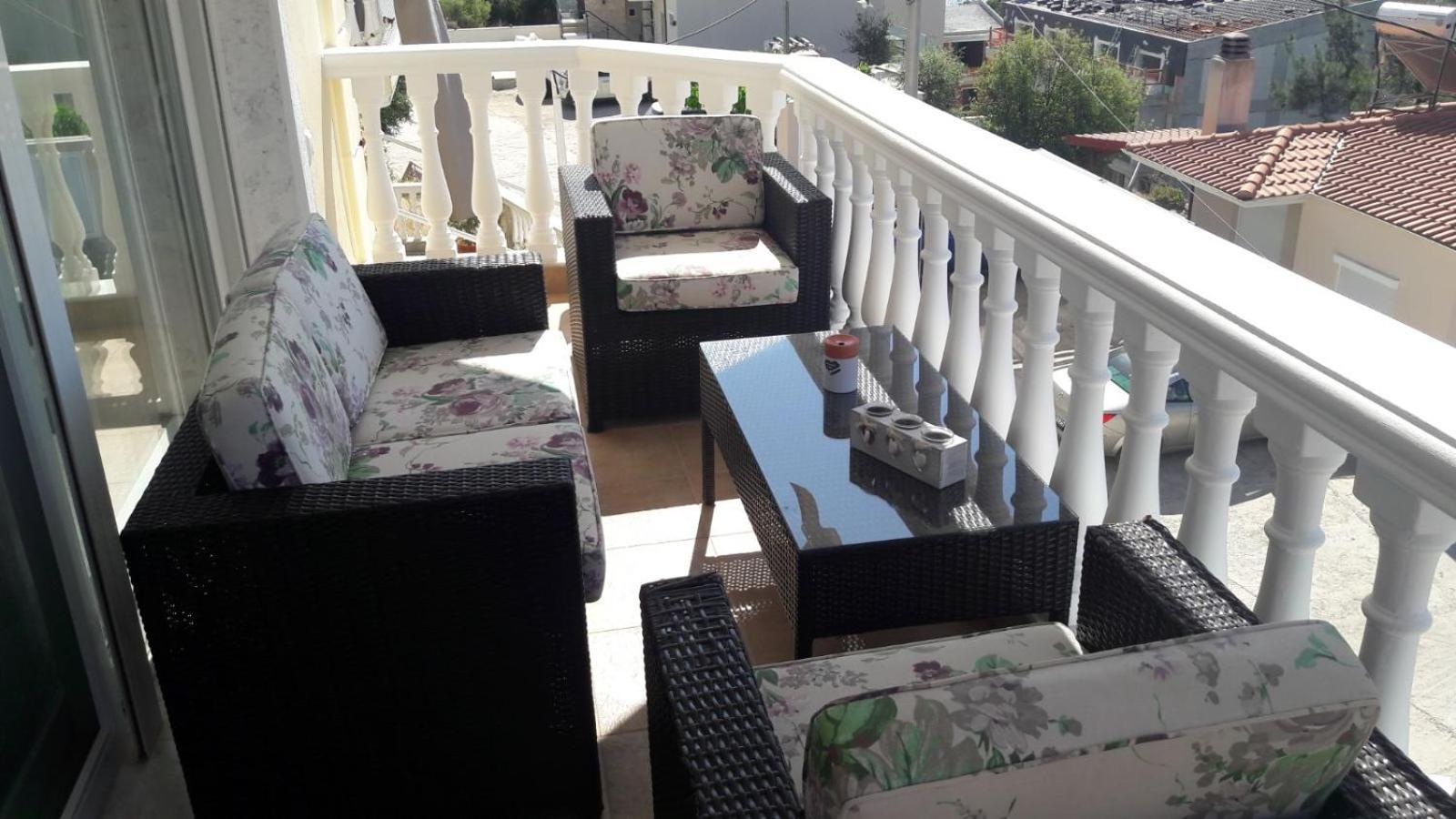 Upon The Hill Apartment Néa Péramos Екстериор снимка