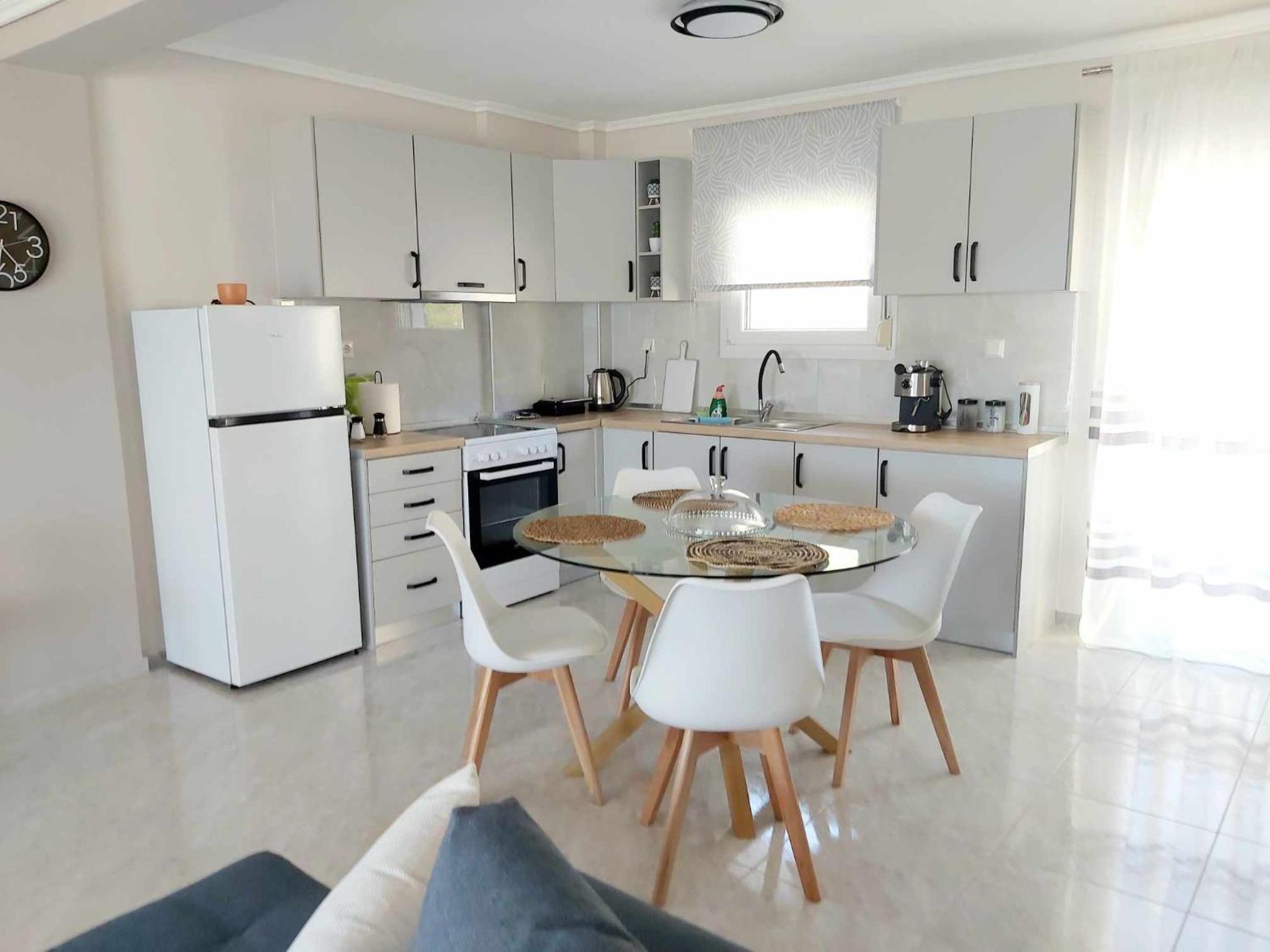 Upon The Hill Apartment Néa Péramos Екстериор снимка